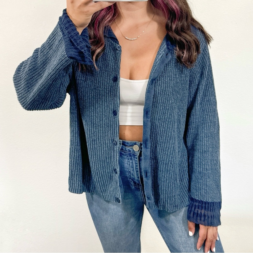 Vintage blue collared button up cardigan